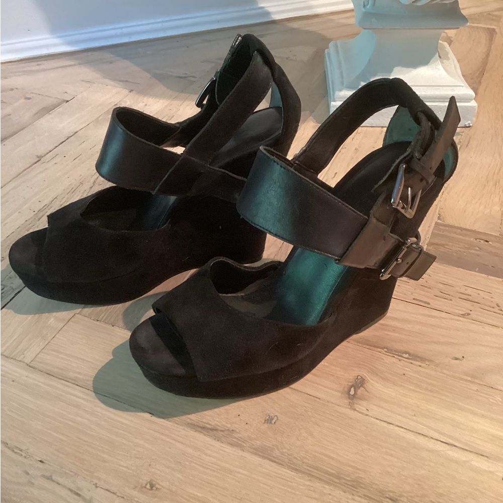 Giles by Nine West black suede platform 7.5